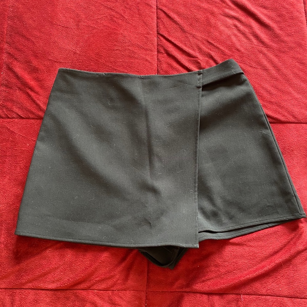 Skort - Picture 1 of 2